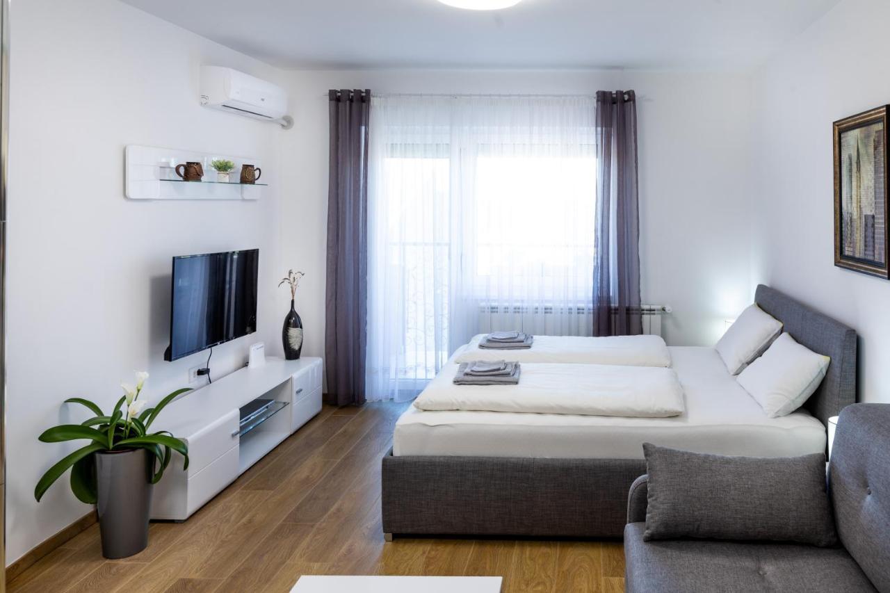 Mb Apartment Subotica Luaran gambar